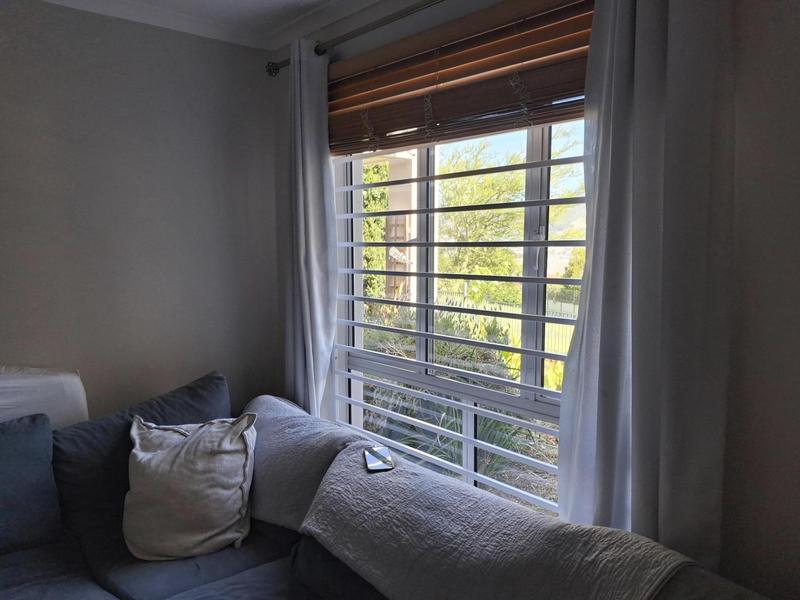 To Let 1 Bedroom Property for Rent in Vredehoek Western Cape